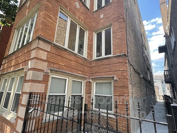 3rd image of 3702 W Wrightwood Ave #2