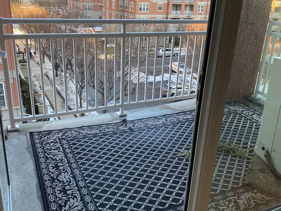 1st image of 50 Oceana Dr W Floor 4E-1