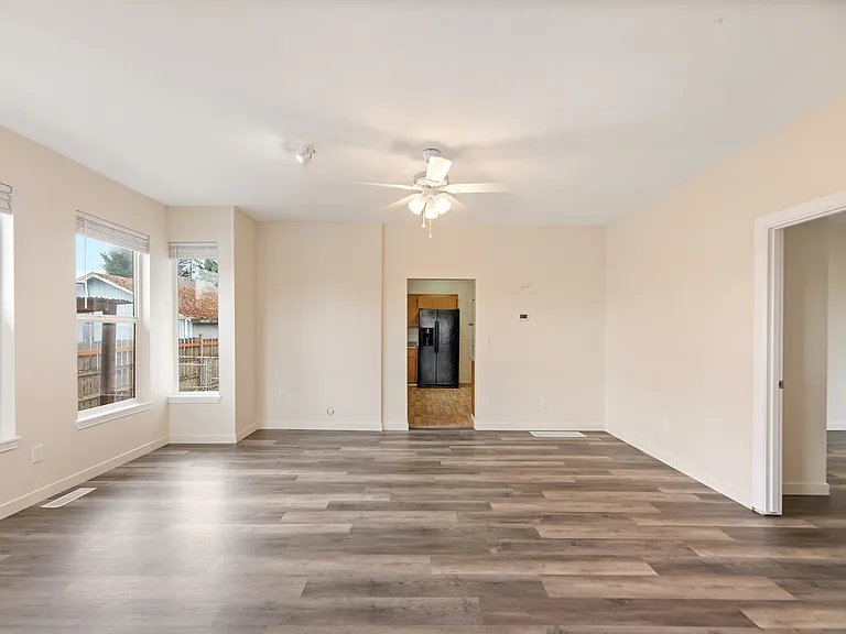 6218 S Warner St — Photo 6