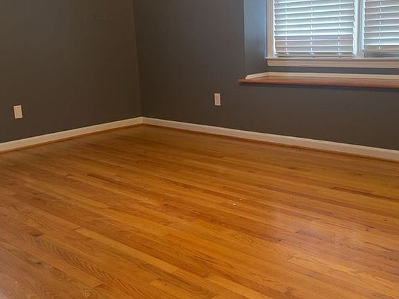 3rd image of 1603 Buckingham Ave