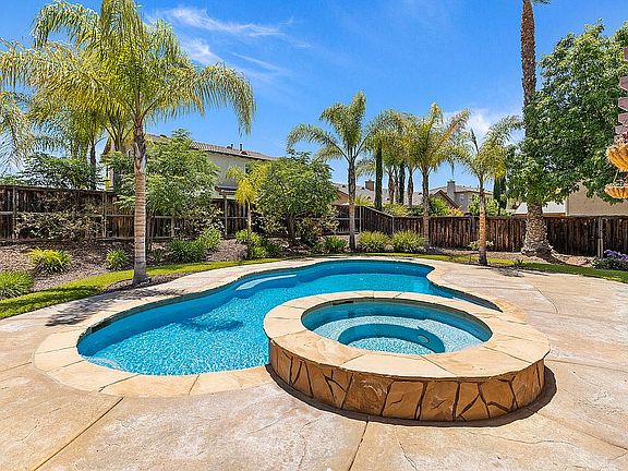 2nd image of 35270 Orchid Dr