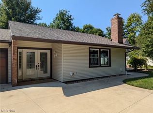 12691 Opalocka Dr, Chesterland, OH 44026