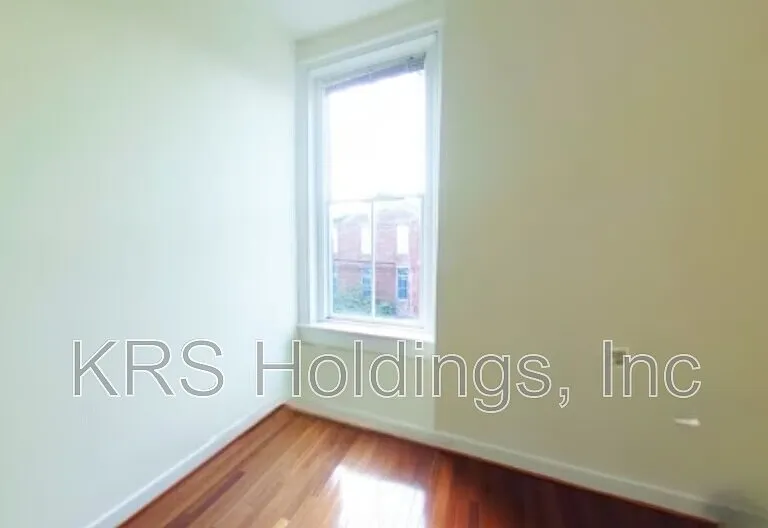 123 E Broad St — Photo 3