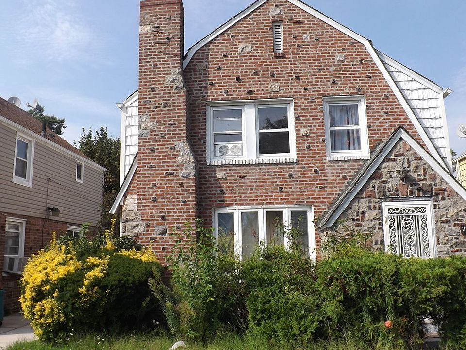 1st image of 22131 Murdock Ave