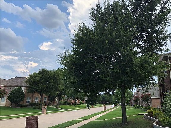 3rd image of 3601 Mason Dr