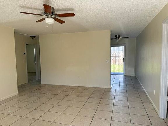 3rd image of 4839 Gulfstream Rd