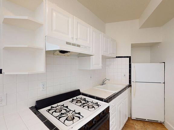 3rd image of 665 Eddy St APT 55