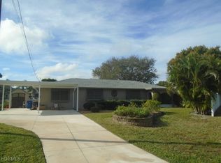 991 April Ln, North Fort Myers, FL 33903