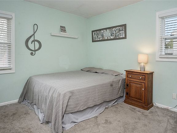 4th image of 80 Wright Rd