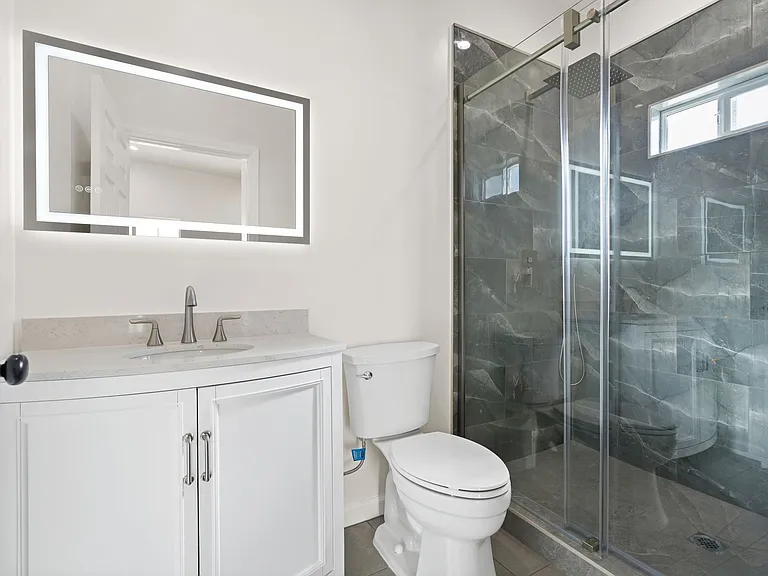 10327 Vanalden Ave — Photo 20