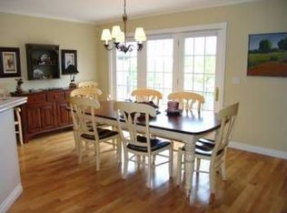 722 Lake Park Dr, Boyne City, MI 49712