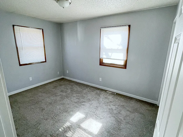 1802 Coachman Dr — Photo 8