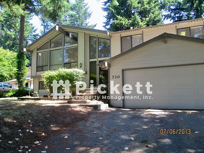 1st image of 730 Woodland Ct NE