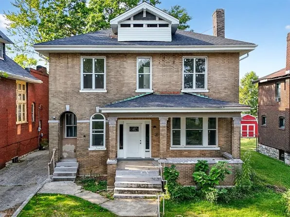 4 Lewis Pl, Saint Louis, MO 63113