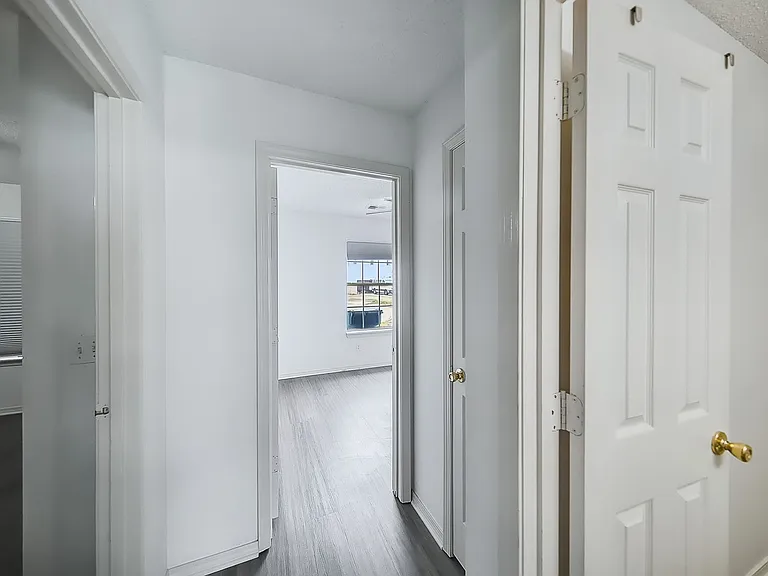 1001 Main St SE #2 — Photo 5