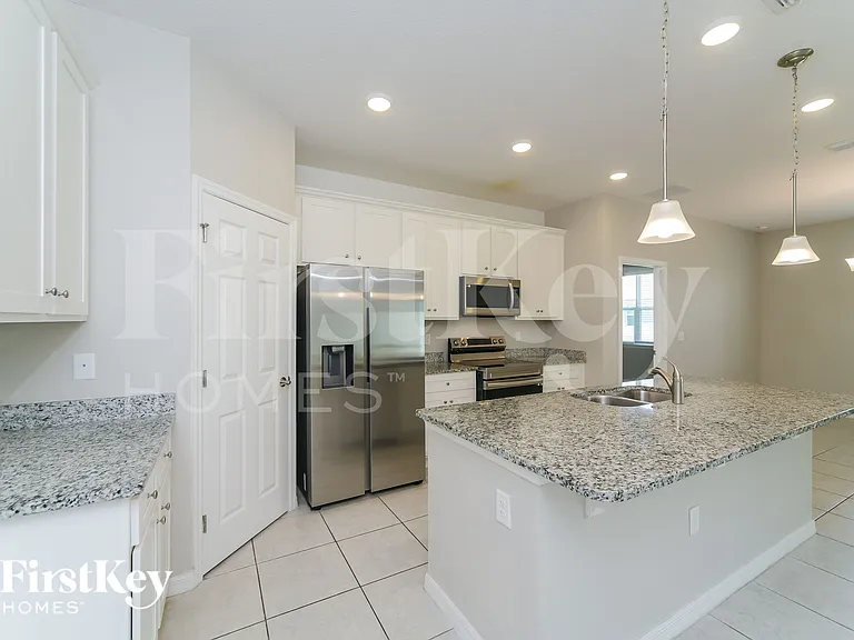 1218 Ponca Rd — Photo 9