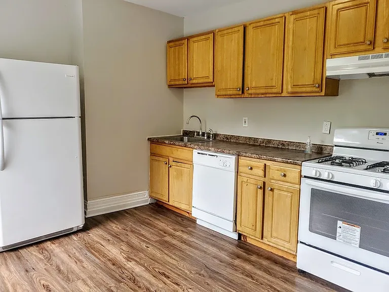 186 Summit Ave #2 — Photo 5