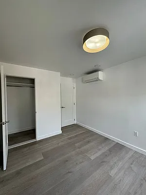 Rented by Piere Michel | media 7