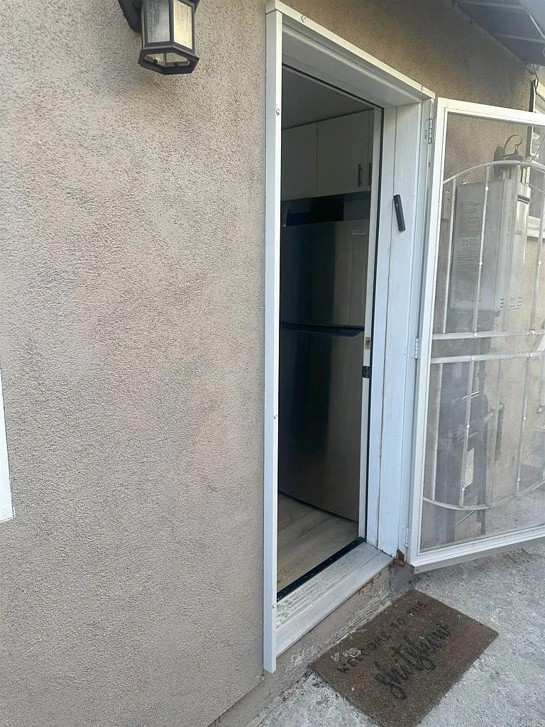1 bed, 400 sqft, $1,995 — Photo 2