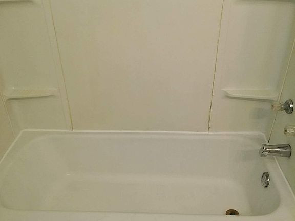 2nd image of 3729 Oakland Dr APT 6