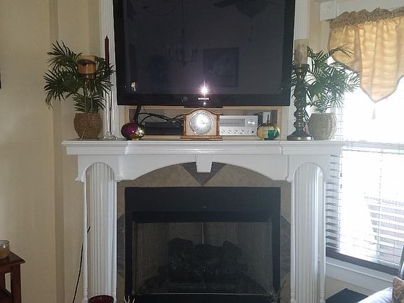 2nd image of 245 Greenbriar Trl NE