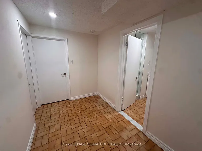 4170 Sunset Valley Ct #LOWER BSMT — Photo 10