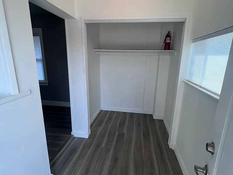 1624 W Maxwell Ave — Photo 6