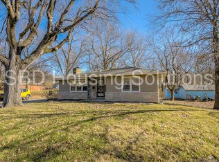 2623 S Santa Fe Rd, Independence, MO 64052