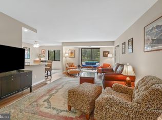 5902 Mount Eagle Dr APT 316, Alexandria, VA 22303