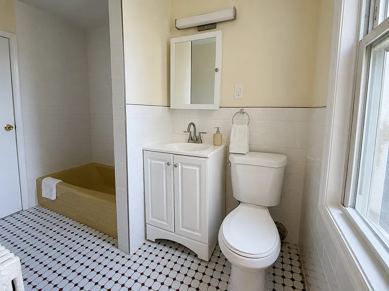 Jack and jill bathroom - entrance from Bedroom #2 and bonus room + another entrance into the hallway leading to bedroom #1