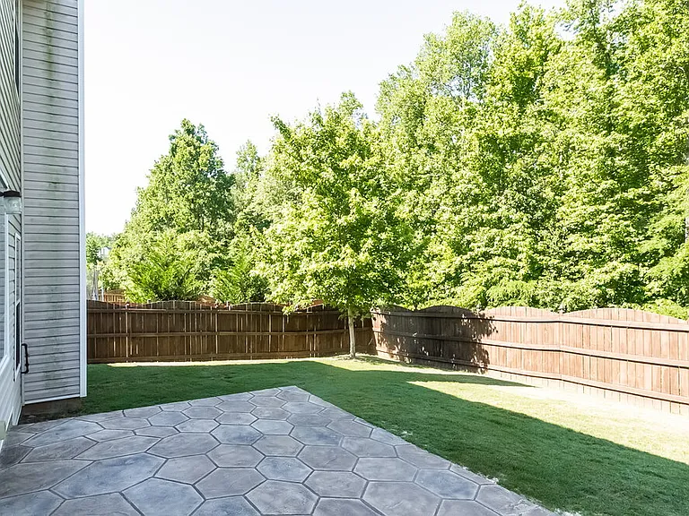 86 Saint Charles Pl — Photo 15
