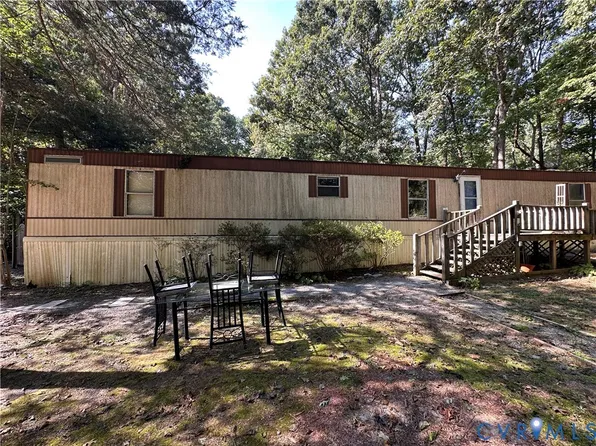 171 Holly Grove Est, Bumpass, VA 23024