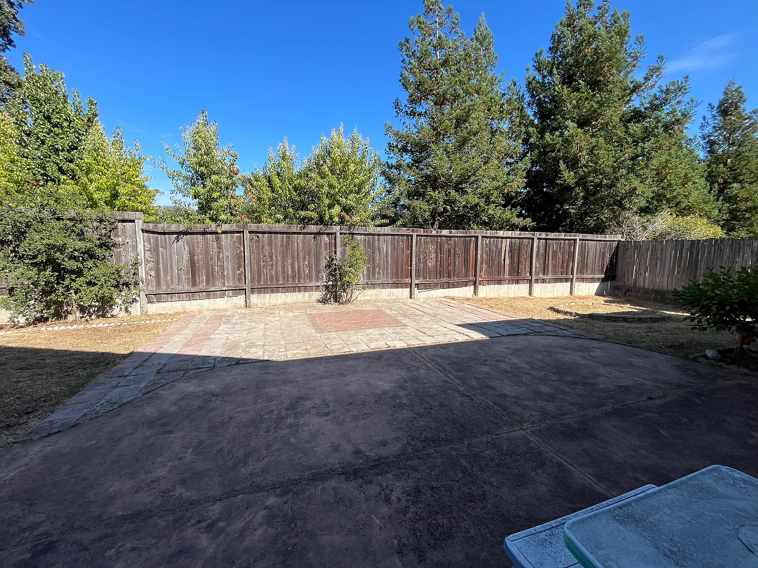 3 bed, 1200 sqft, $3,150 — Photo 2