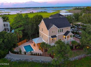 10532 Coast Guard Rd, Emerald Isle, NC 28594