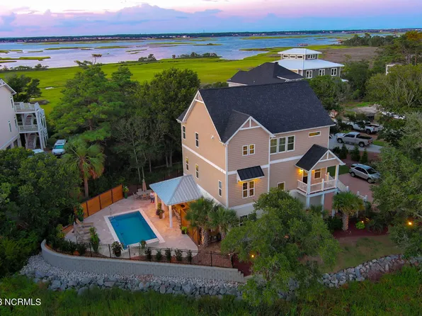 10532 Coast Guard Road, Emerald Isle, NC 28594