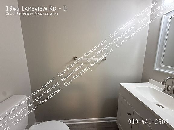 3rd image of 1946 Lakeview Rd #D