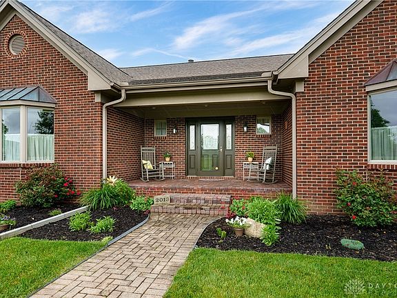4th image of 2013 Highlander Dr N