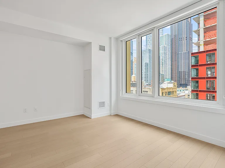 310 Livingston St #601 — Photo 10