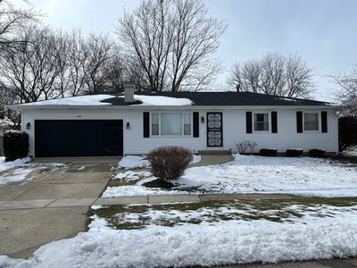 690 Renee Dr, South Elgin, IL, 60177