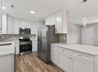 4832 82nd St, Hampton, VA 23605