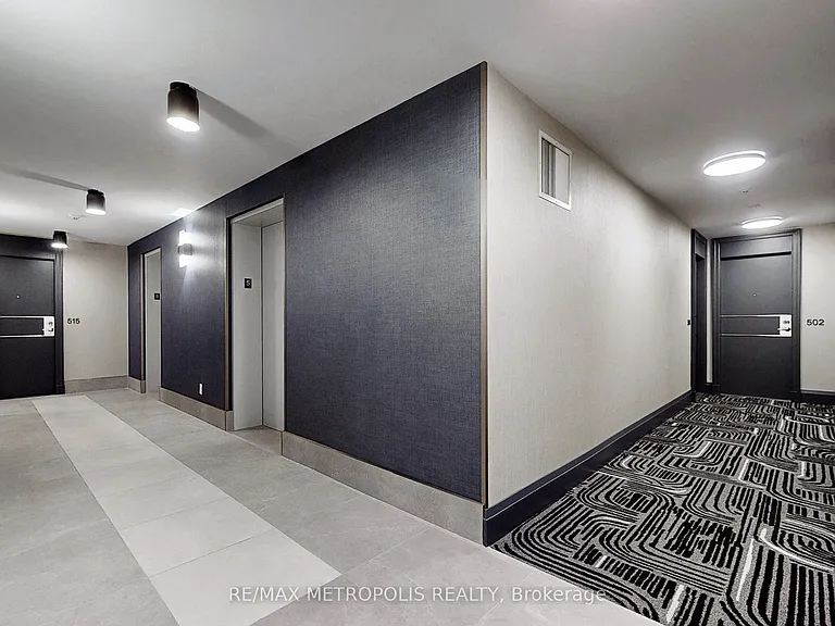30 Grand Trunk Cres #502 — Photo 29