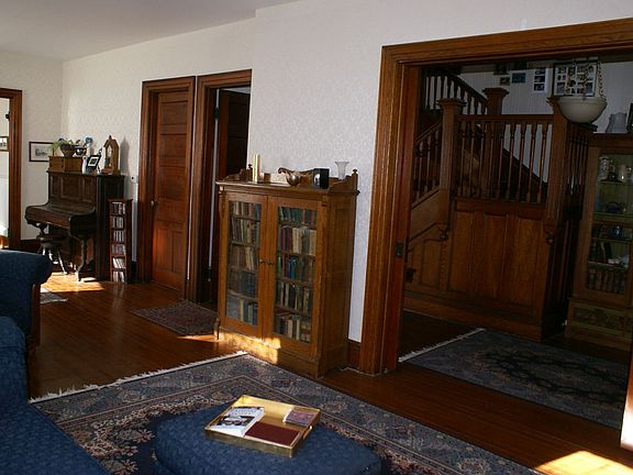 3rd image of 84 Hawkins Ave