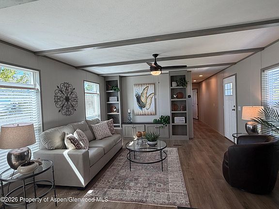 3rd image of 56 Silver Queen Cir