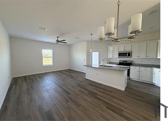 5th image of 16077 Badalona Dr