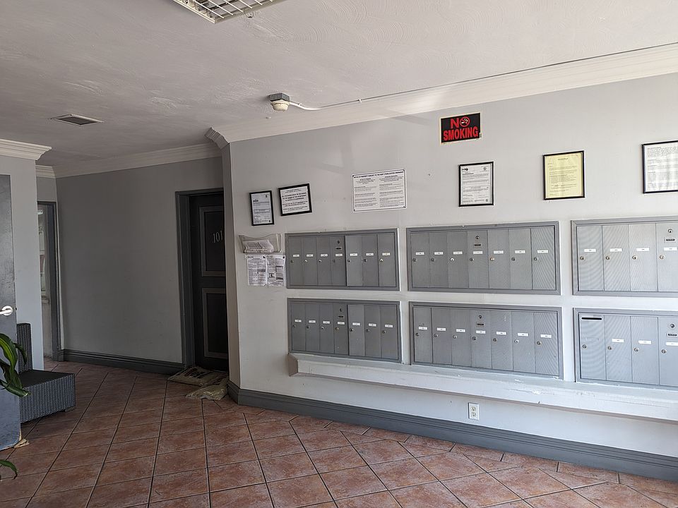 Building Photo 5