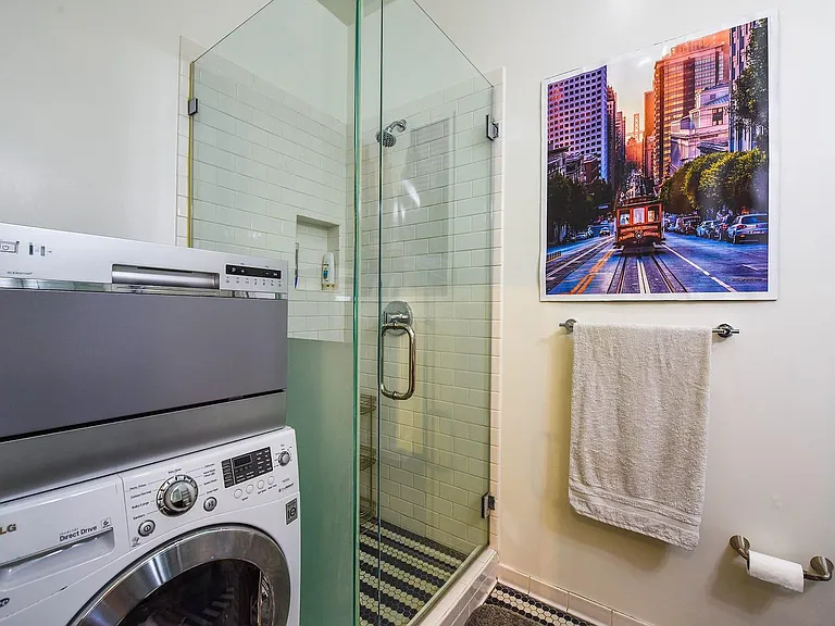 725 Pine St #205 — Photo 8