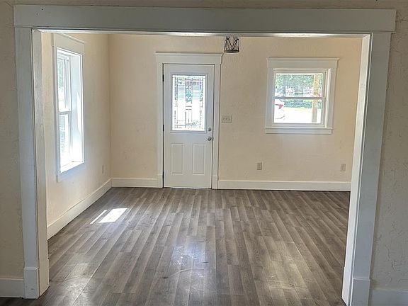 3rd image of 703 4th Ave