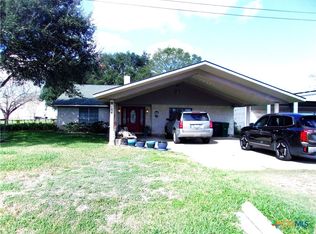 184 Russell Rd, Victoria, TX 77904