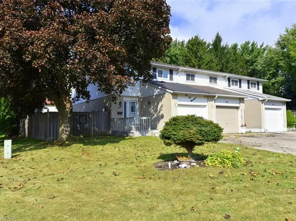 100 Golden Orchard Dr, Hamilton, ON L9C 6J5