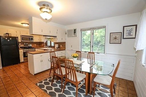 3rd image of 34 Neofotistos Cir